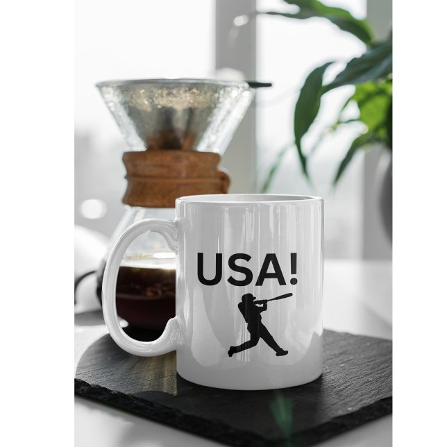 Mug joueur de baseball américain utilisant dot comme b (Créateur téléchargé)