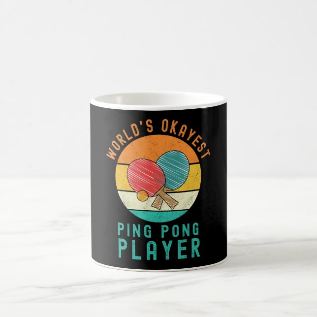 Mug Joueur de ping-pong le plus Okayest du monde (Centre)