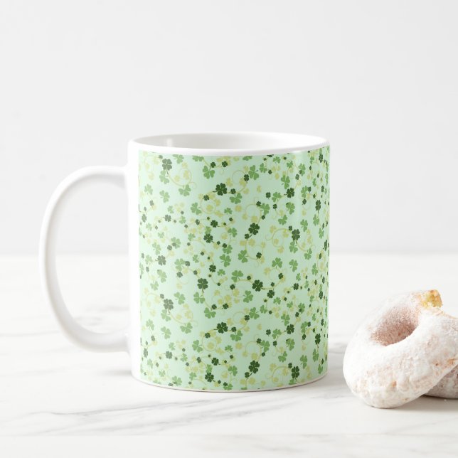 Mug Jour de la Saint Patrick vert à quatre feuilles (Avec donut)