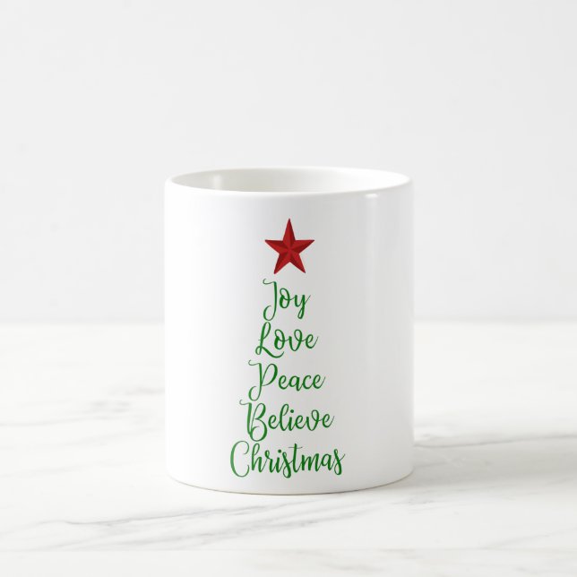 Mug Joy Love Paix Croyez l'arbre de Noël avec le rouge (Centre)