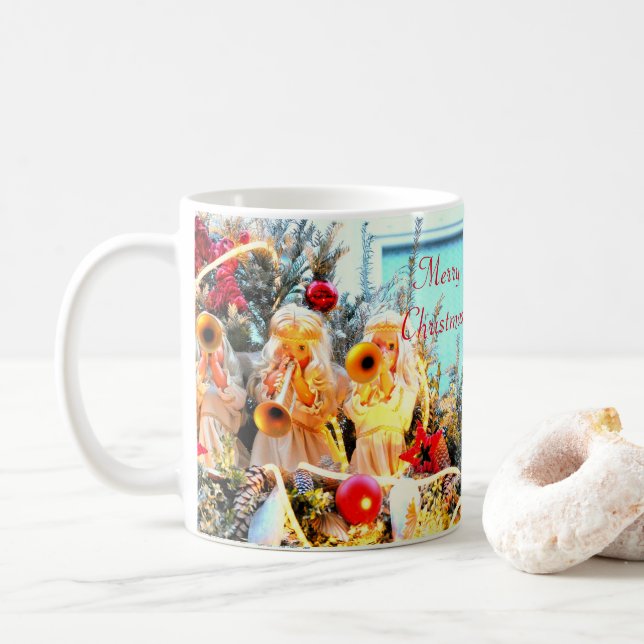 Mug Joyeux anges de Noël trompant (Avec donut)