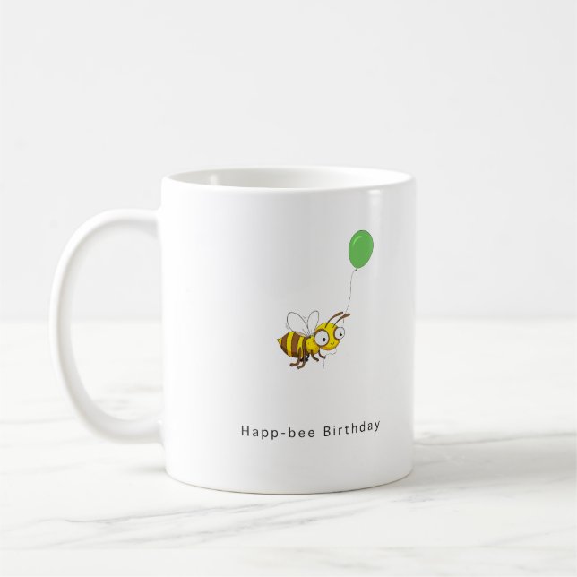 Mug Joyeux anniversaire d'abeille. Cadeau d'anniversai (Gauche)