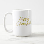 Mug Joyeux Chanukah Classic Mug, 15 oz<br><div class="desc">Profitez de votre boisson de choix,  inspirée par ce message d'élévation dans une élégante police de caractères en or.</div>