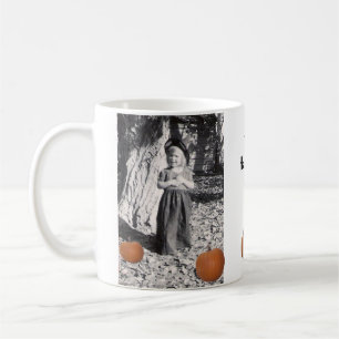 Mug Joyeux enfant d'Halloween en costume Photo Citroui