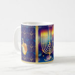 Mug Joyeux Noël juif Hanoukka<br><div class="desc">Happy Hanoukka Beautiful Jewish Holiday Coffee Mug & Cup Design. Arrière - plan juif de vacances Hanoukka avec symboles traditionnels de Chanukah - dragues en bois (dessus filant), beignets, menorah, bougies, étoile de David et lumières brillantes papier peint, motif décoratif pour la maison, Cuisine & Diner, Vaisselle, Mugs & Tasses....</div>