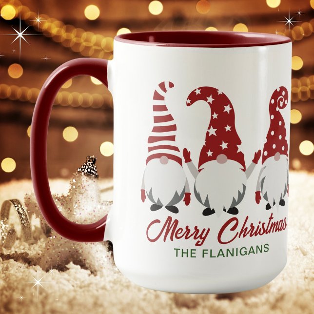 Mug Joyeux Noël mignon Gnomes Festive Personnalisé (Available in multiple mug types. Personalize with your name or leave blank. Merry Christmas!
)