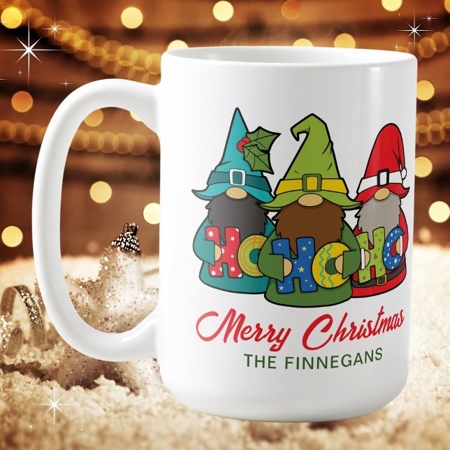 Mug Joyeux Noël mignon Gnomes Personnalisé (Available in multiple mug types. Personalize with your name or leave blank. Merry Christmas!
)