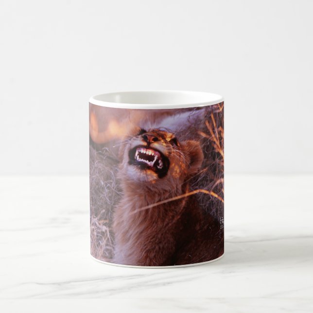 Mug Joyeux Tau, Lion Cub souriant (Centre)