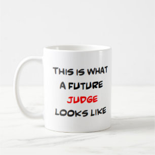 Mug juge, futura