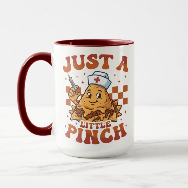 Mug Juste une petite pince Nacho Infirmière Cinco de M (Gauche)