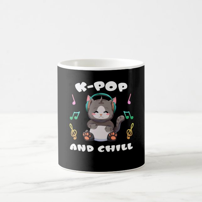 Mug K-Pop and Chill Anime Cat Manga Music Kpop Fans (Centre)