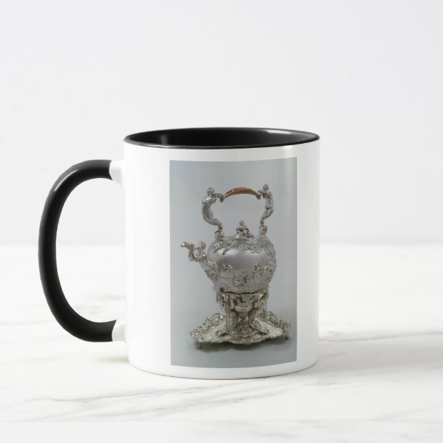 Mug La bouilloire de thé et se tiennent prêt (Gauche)