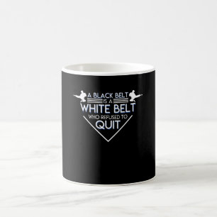 Mug La ceinture noire de karaté du Taekwondo a refus