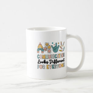 Mug La Communication Semble Différente Pour Tous L'Aut