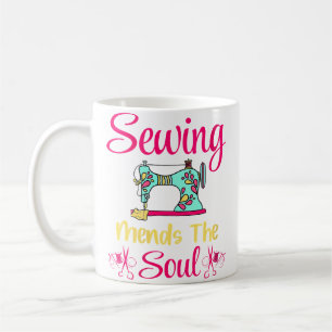 Mug La couture féminine répare l'âme - Femmes Mignonne