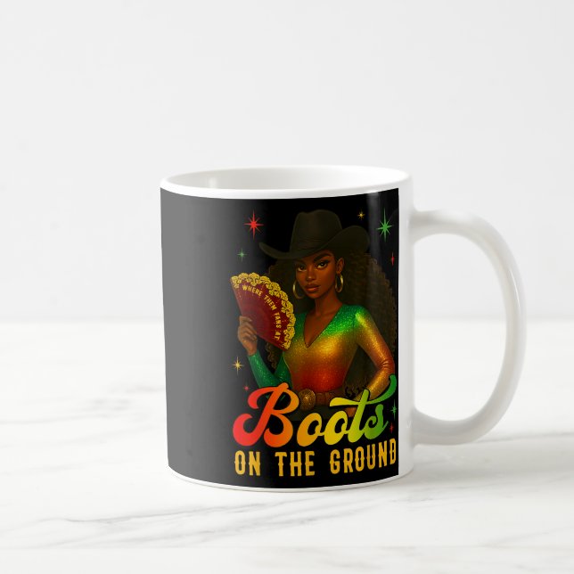 Mug La Femme Botte Sur Le Terrain Junetten Où Ils (Droite)
