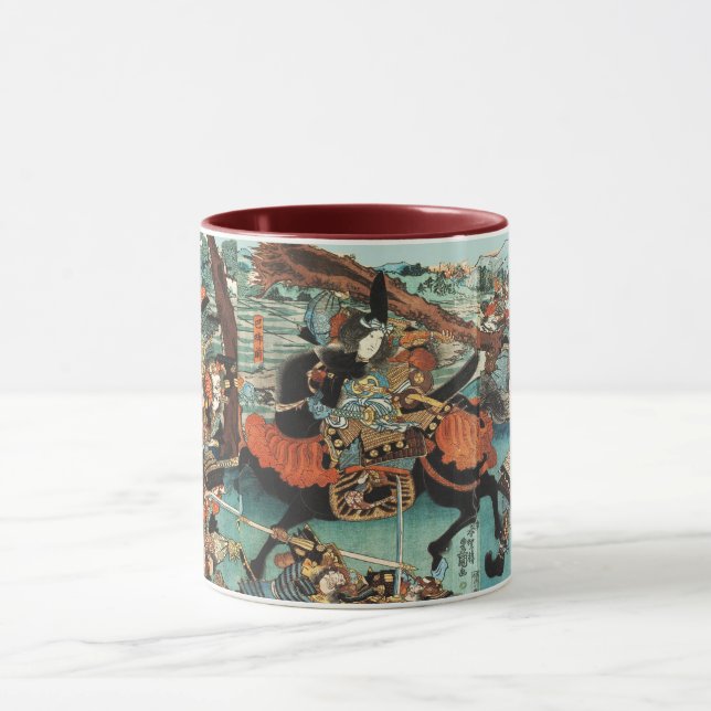 MUG LA FEMME SAMURAI TOMOE GOZEN HORSEBACK DANS LA BAT (Centre)