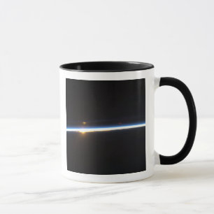 Mug La fine ligne de l'atmosphère terrestre
