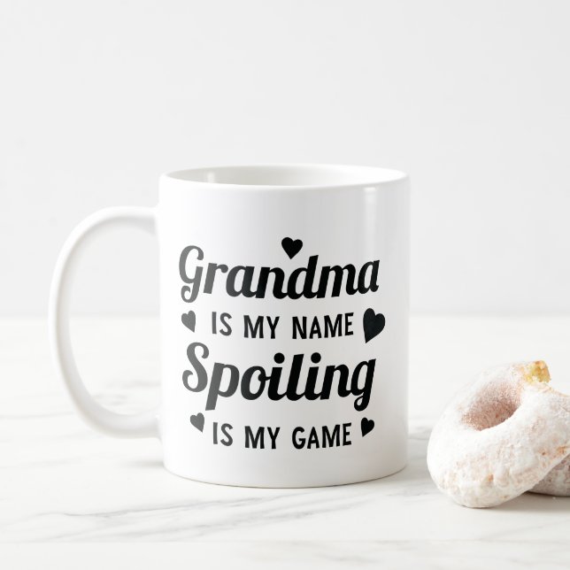 Mug La grand-maman impertinente drôle est mon se (Avec donut)