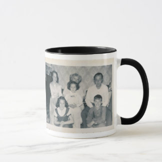 Mug La jeune famille de Palombi circa 1953