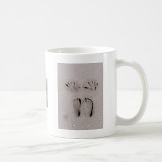 Mug La main et les pieds imprime en sable de plage de