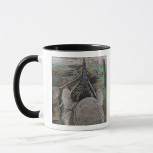 Mug La marine des USA met le feu à une mitrailleuse d