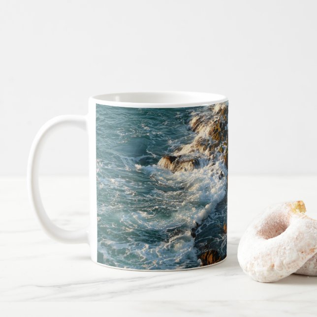 Mug Là où l'océan rencontre les rochers (Avec donut)