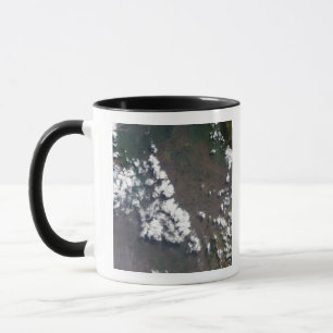 Mug La plume se lève du volcan de Nyiragongo dans le