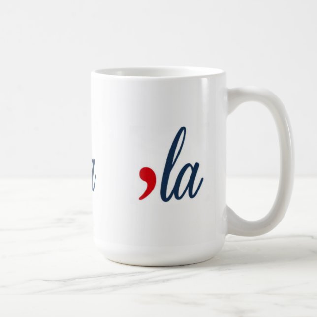 Mug LA pour Kamala Harris. Blanc, Rouge, Bleu (Droite)