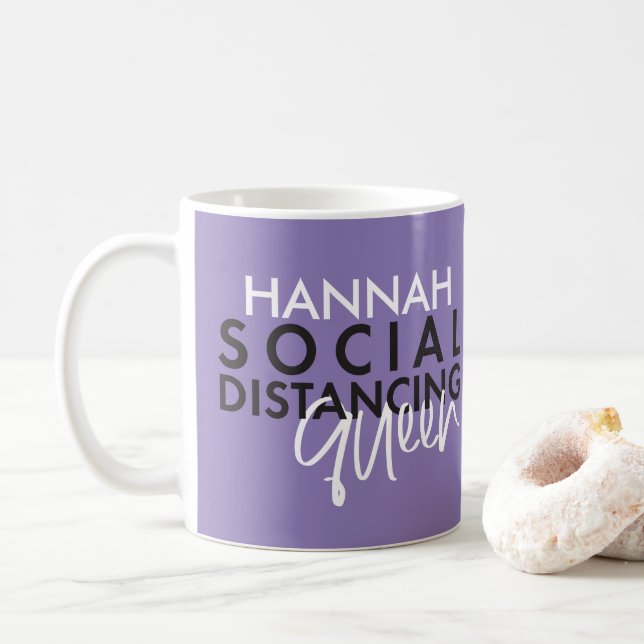 Mug La reine de distance sociale conception de typogra (Avec donut)