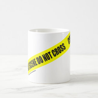 MUG LA SCÈNE DU CRIME NE CROISENT PAS