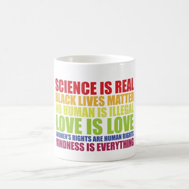 Mug La science est réelle Les vies noires comptent Fie (Centre)