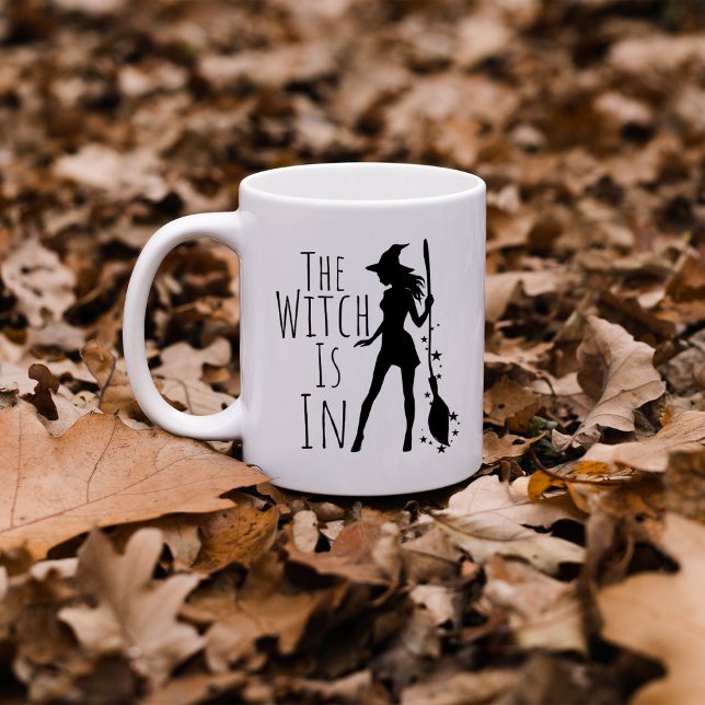 Mug La sorcière est à Halloween (Créateur téléchargé)