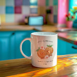 Mug La Squeeze Saint-Valentin | Personnalisé<br><div class="desc">Célébrez votre personnage spécial cette Saint-Valentin avec la Mug à café personnalisée Main Squeeze ! Cette charmant tasse présente une adorable aquarelle design de deux oranges souriantes, avec des feuilles verts et des coeurs roses ludiques. Au-dessus de l'illustration, un doux jeu de mots, "orange, vous êtes heureux que nous nous...</div>