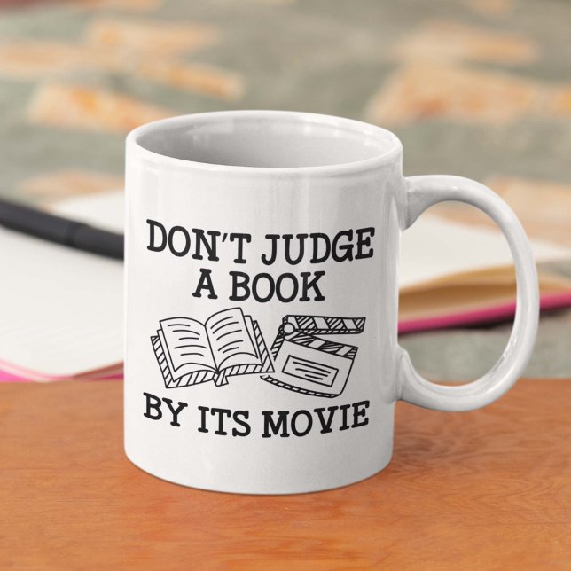 Mug La Vie de Don't Judge (Don't Judge A Book By Its Movie Coffee Mug)