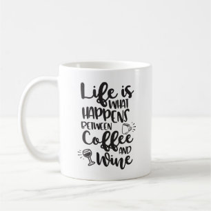 Mug La vie est ce qui se produit entre le café et le