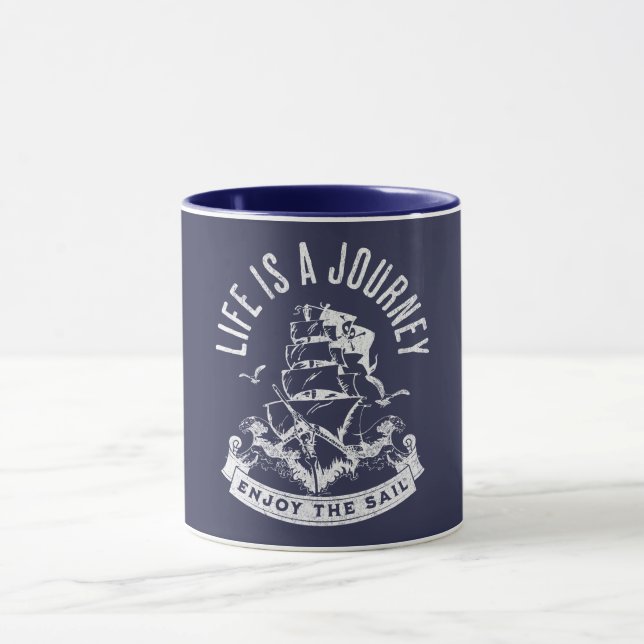 Mug La vie est un voyage, profiter de la voile (Centre)