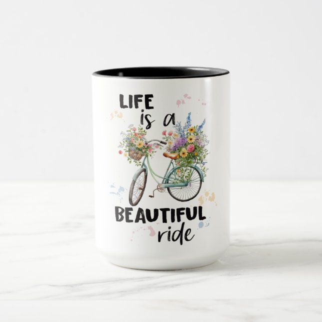 Mug La Vie Inspirationnelle Est Un Beau Vélo À Voiture (Centre)