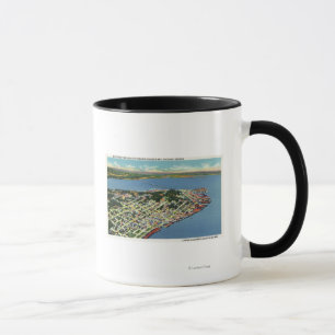 Mug La ville regardant vers la baie de Young