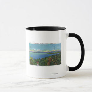 Mug Lac et montagnes vertes