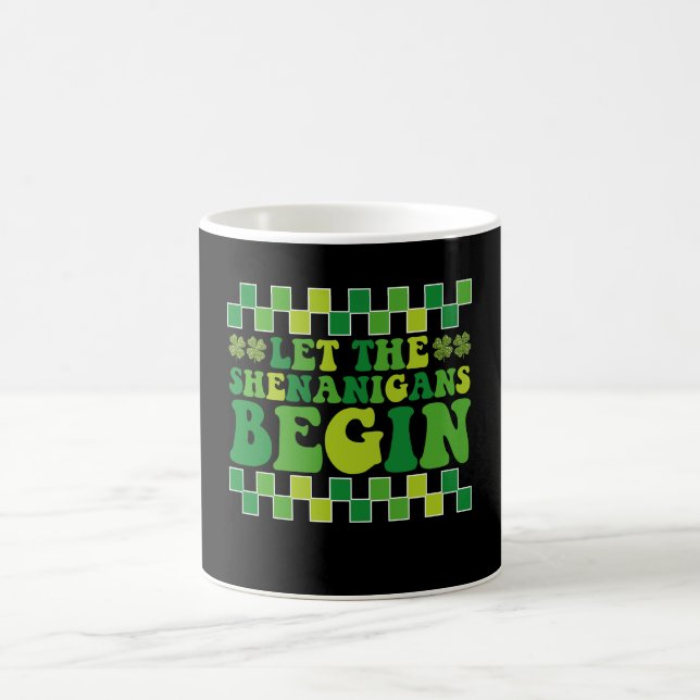 Mug Laissez les Shenanigans commencer Irish Groovy Rét (Centre)