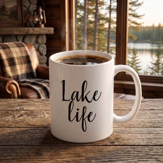 Mug Lake Life House Chic Typographie Simple  (Lake Life House Chic Simple Typography Coffee Mug by Ricaso. Ideal for lake vacations in the cabin)