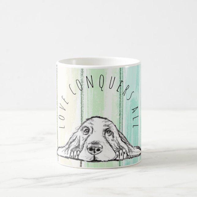 Mug l'amour conquiert tout chien arc-en-ciel basset ho (Centre)