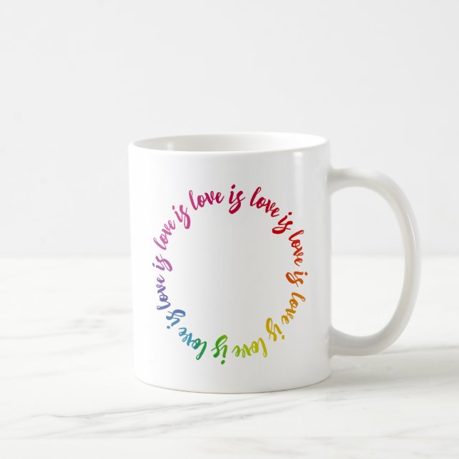 Mug L'amour est amour est cercle d'arc-en-ciel d'amour (Droite)