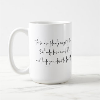 Mug L'Amour Tue Mais Nous Garde Aussi En Vie