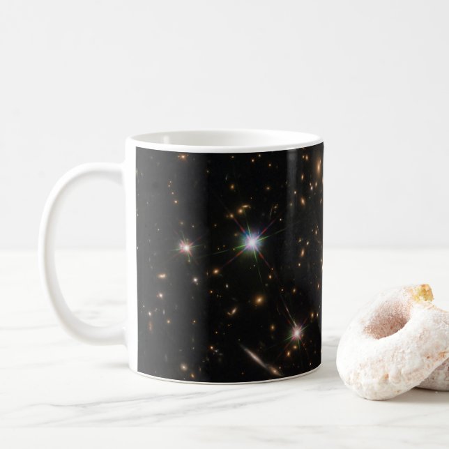 Mug L'Arc Sunburst Dans Un Gros Cluster Galaxy (Avec donut)