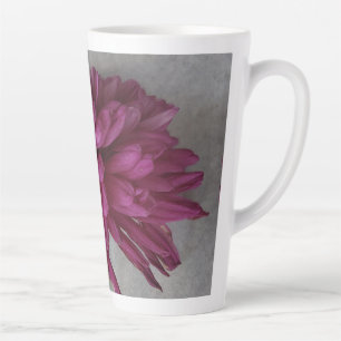 Mug latte de fleurs violettes