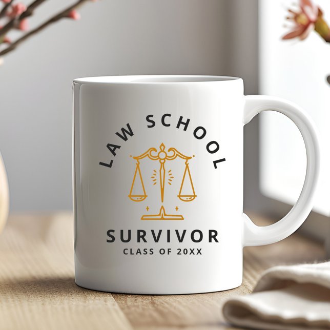 Mug Law School Survivor Funny Graduate (Créateur téléchargé)
