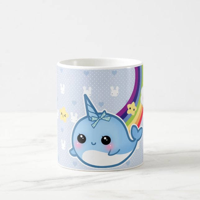 Mug Le bébé mignon narwhal avec l'arc-en-ciel et le (Centre)