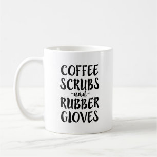 Mug Le café frotte et les gants en caoutchouc soignent